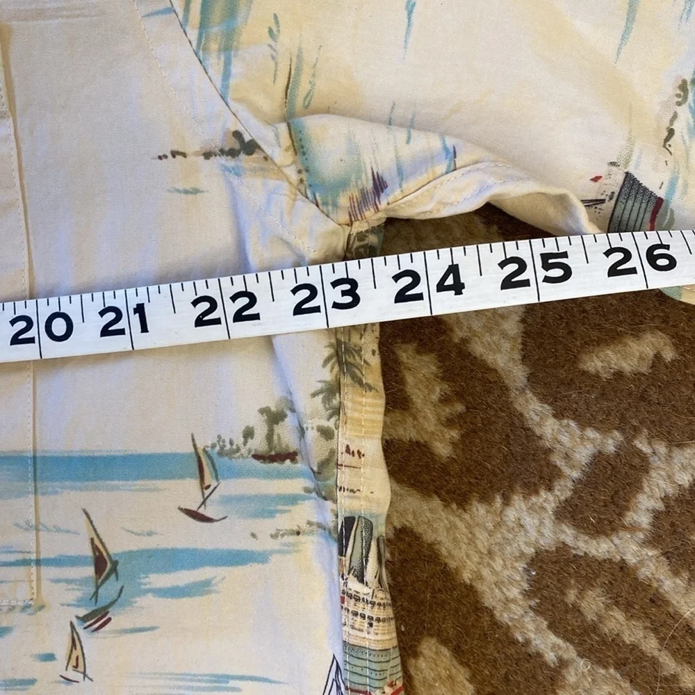 Hawaiian Button Down vintage Shirt Mens L ships sailboats Cotton Vacation Beach